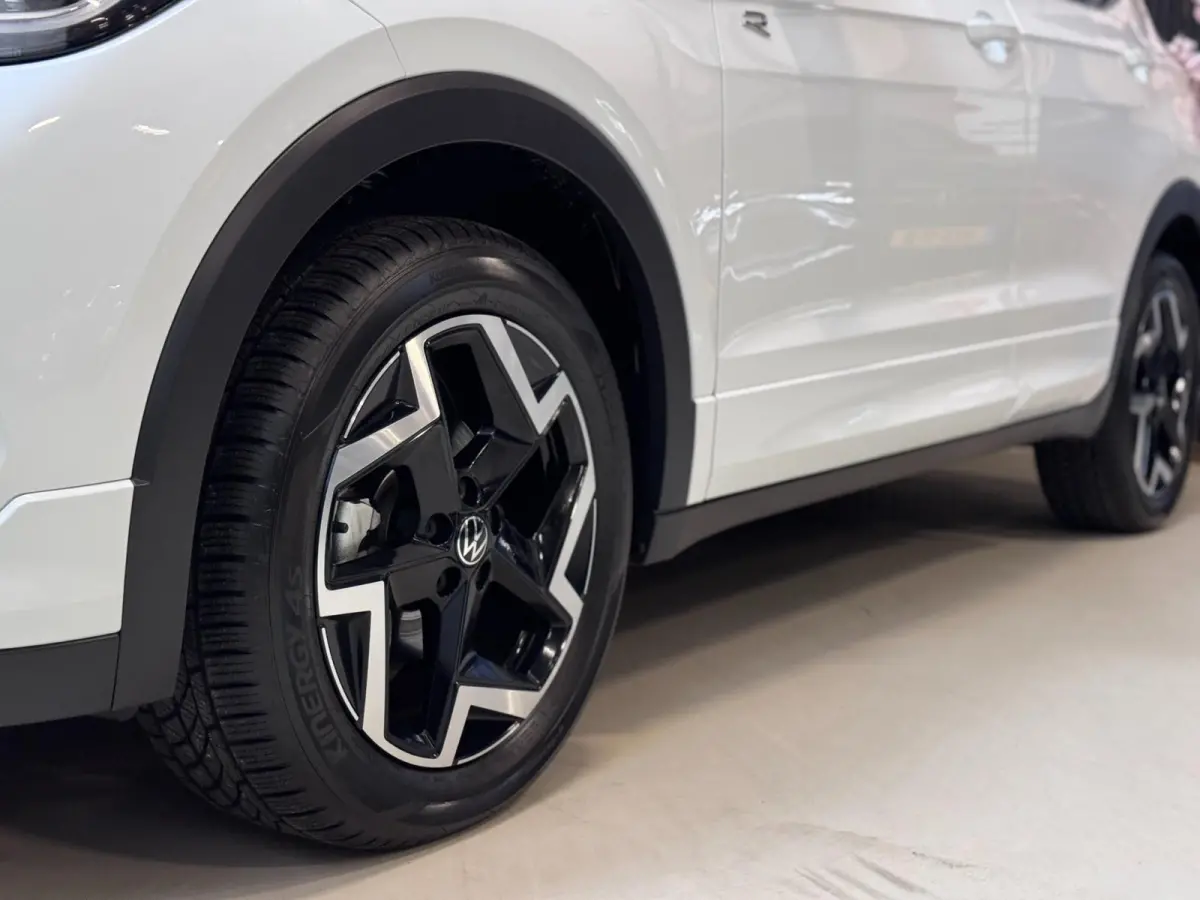 1.5 TSI R-Line DSG | IQ LED | CAMERA | TREKHAAK | NIEUWSTAAT!