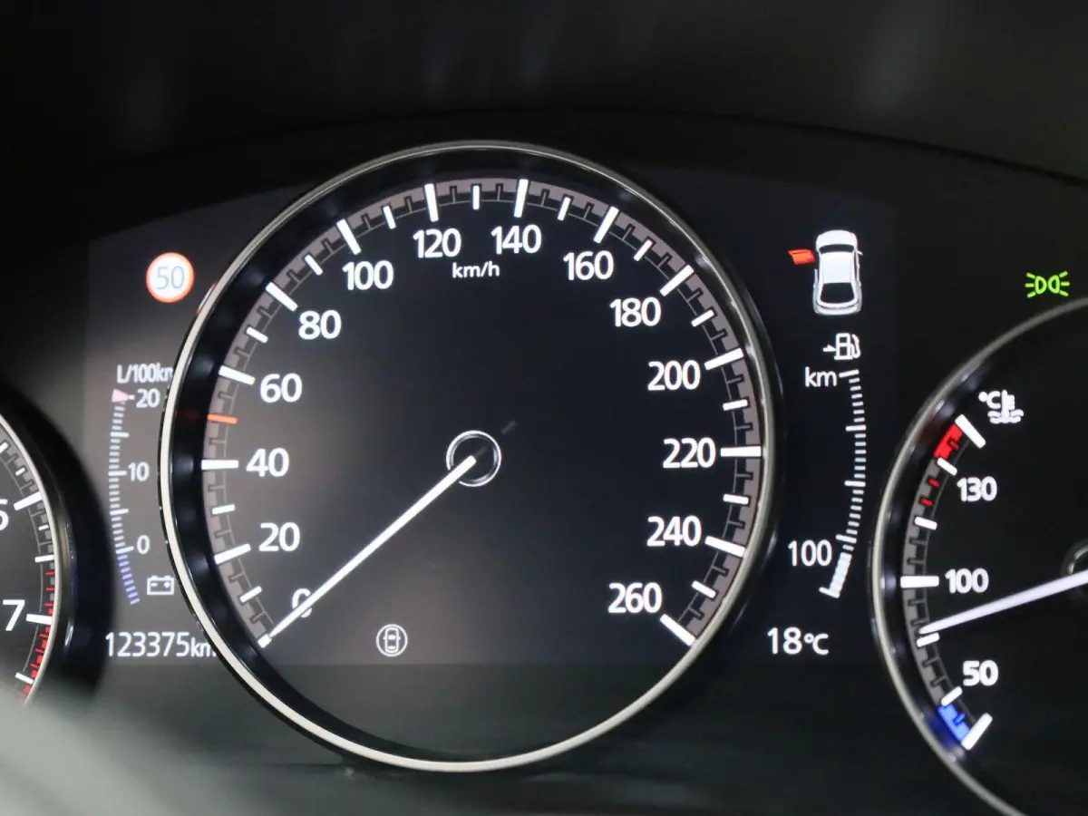 2.0 e-SkyActiv-X M Hybrid 186 Comfort | 186 PK |  Apple Carplay/Android Auto | Cruise Control | Lederen Bekleding | Stoelverwarming | Head-up Display | Achteruitrijcamera |