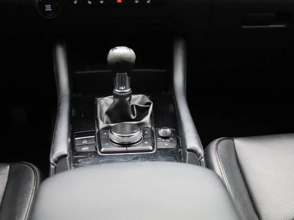 2.0 e-SkyActiv-X M Hybrid 186 Comfort | 186 PK |  Apple Carplay/Android Auto | Cruise Control | Lederen Bekleding | Stoelverwarming | Head-up Display | Achteruitrijcamera |