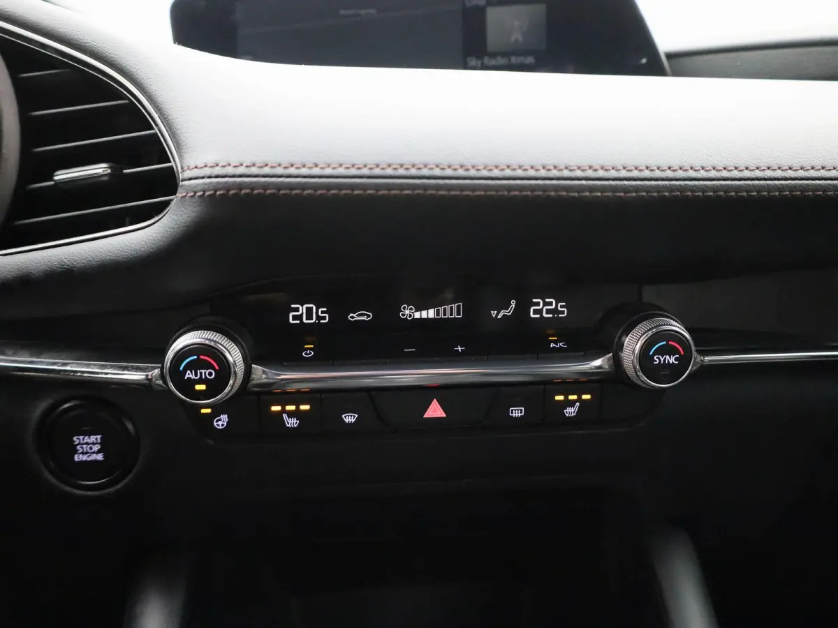2.0 e-SkyActiv-X M Hybrid 186 Comfort | 186 PK |  Apple Carplay/Android Auto | Cruise Control | Lederen Bekleding | Stoelverwarming | Head-up Display | Achteruitrijcamera |