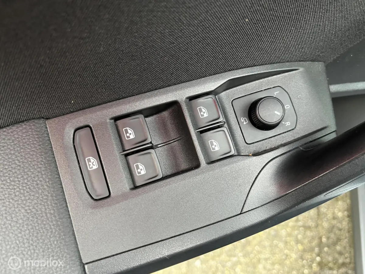1.0 EcoTSI FR DSG LED*CAMERA*CRUISE*NAVI*PDC*