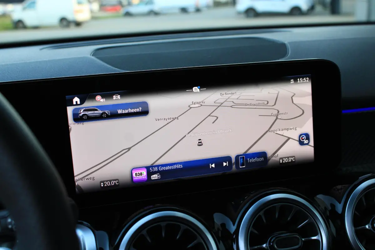 180 AMG 7 Persoons Facelift | Pano | Trekhaak | Multibeam LED | Keyless | Stoelverwarming | Spectraalblauw