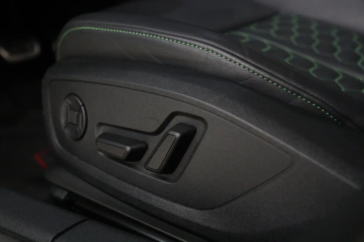 2.5 TFSI quattro HULK PANO/KERAMISCH/B&O/HUD/CARBONSPOILER/VOL