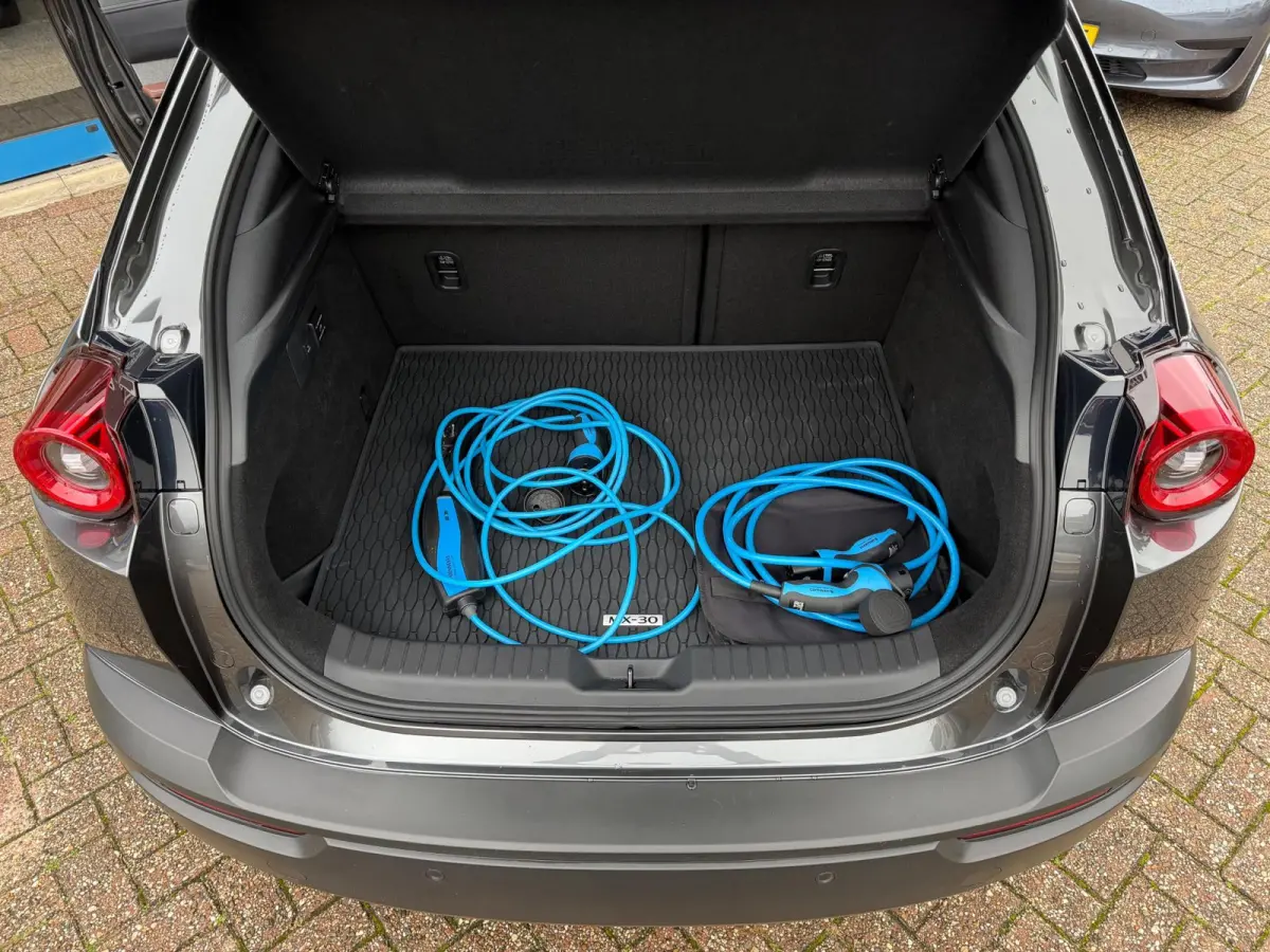 E-SkyActiv R-EV 170 Advantage 2025 AUT NAVI NAP