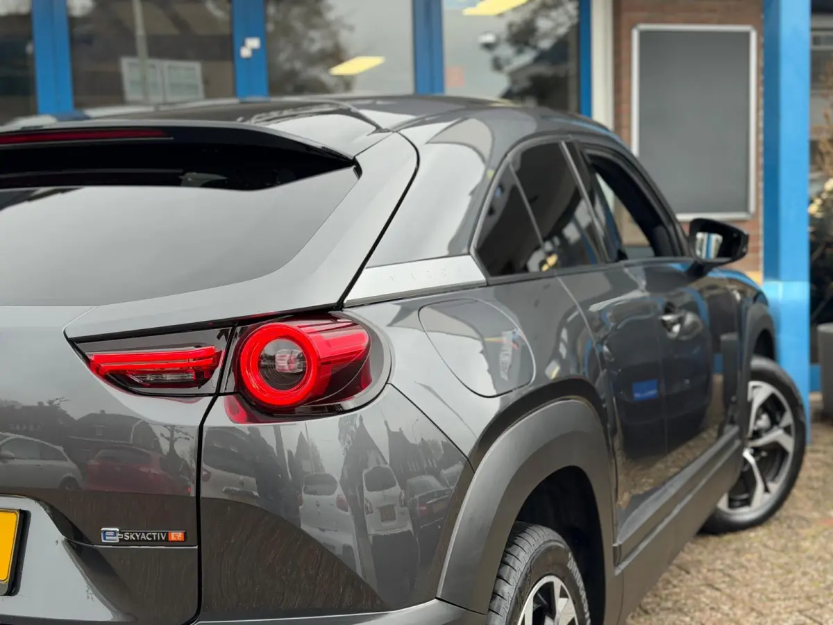 E-SkyActiv R-EV 170 Advantage 2025 AUT NAVI NAP