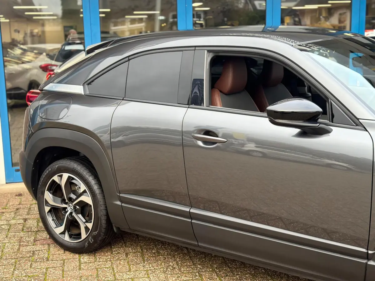 E-SkyActiv R-EV 170 Advantage 2025 AUT NAVI NAP