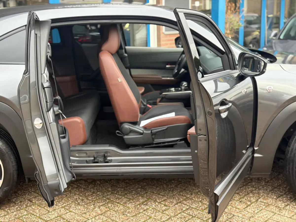 E-SkyActiv R-EV 170 Advantage 2025 AUT NAVI NAP