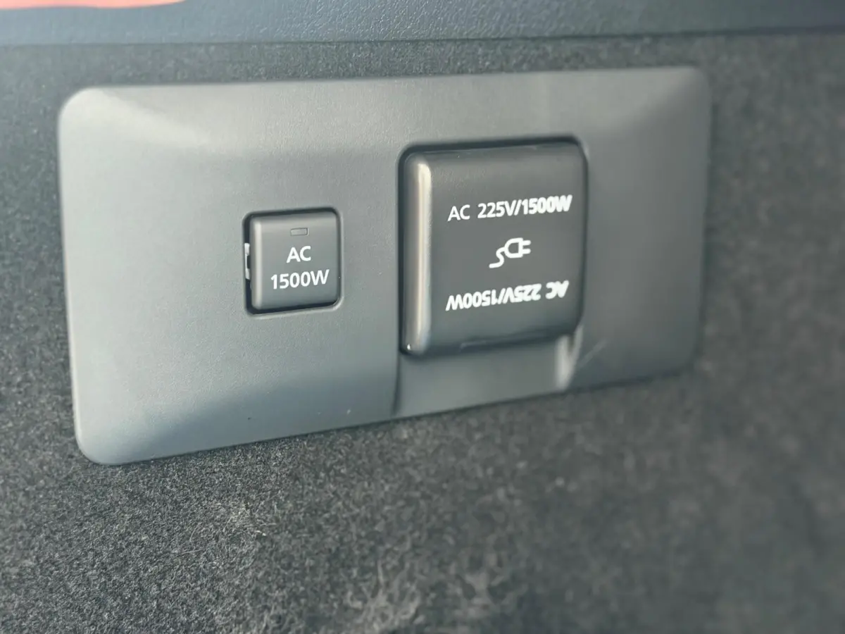E-SkyActiv R-EV 170 Advantage 2025 AUT NAVI NAP