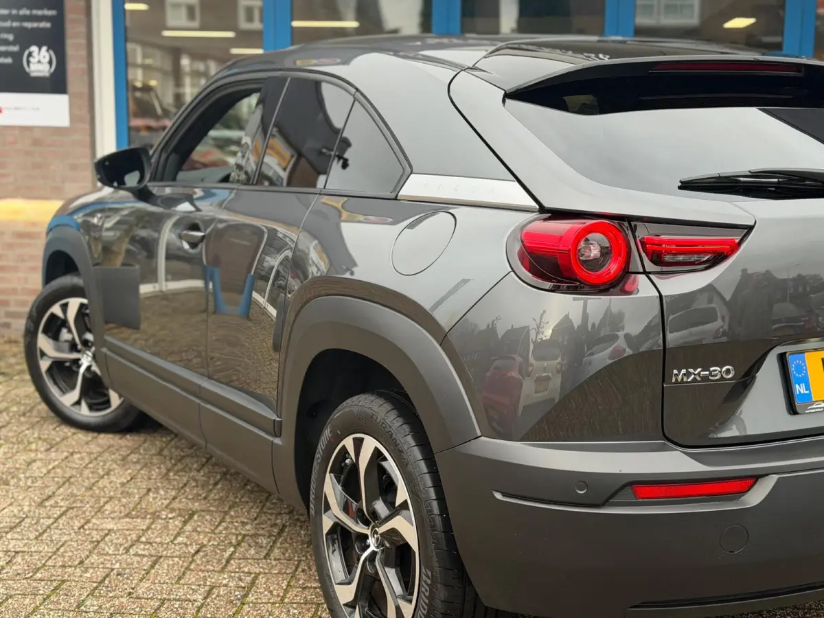 E-SkyActiv R-EV 170 Advantage 2025 AUT NAVI NAP