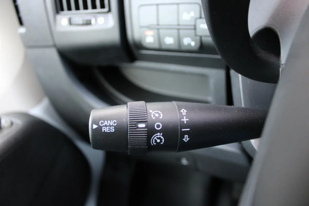 2.2 BlueHDi 120PK L2H2 3.0t 3-ZITS | APPLE CARPLAY/ANDROID AUTO | PARK SENSOREN | CRUISE | AIRCO | TREKHAAK | ALL SEASON BANDEN |