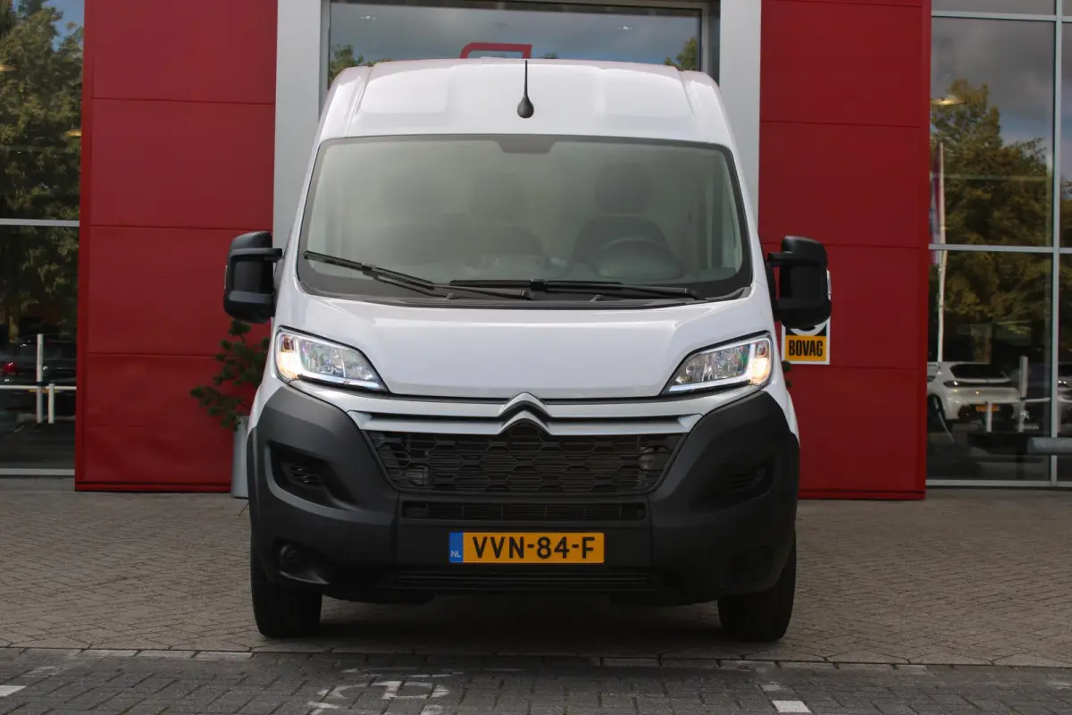 2.2 BlueHDi 120PK L2H2 3.0t 3-ZITS | APPLE CARPLAY/ANDROID AUTO | PARK SENSOREN | CRUISE | AIRCO | TREKHAAK | ALL SEASON BANDEN |