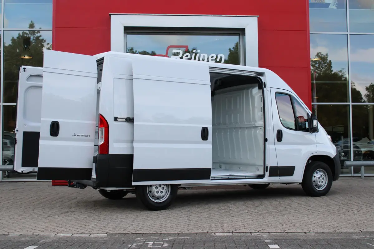 2.2 BlueHDi 120PK L2H2 3.0t 3-ZITS | APPLE CARPLAY/ANDROID AUTO | PARK SENSOREN | CRUISE | AIRCO | TREKHAAK | ALL SEASON BANDEN |