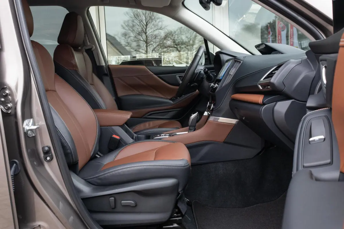 2.0i CVT e-BOXER Premium | Eyesight | Navigatie | Lederen bekleding |