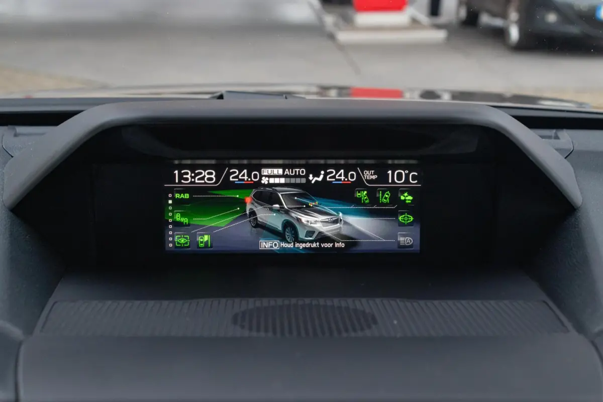 2.0i CVT e-BOXER Premium | Eyesight | Navigatie | Lederen bekleding |