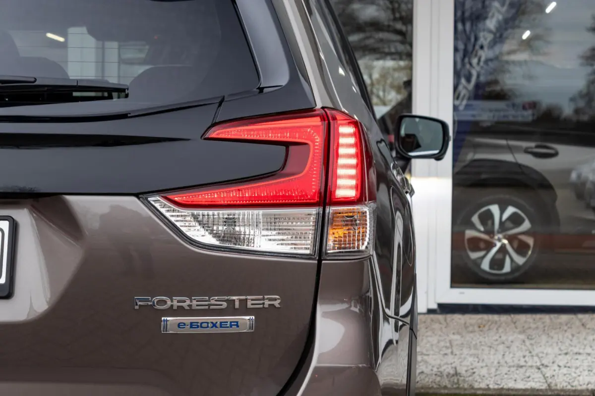 2.0i CVT e-BOXER Premium | Eyesight | Navigatie | Lederen bekleding |