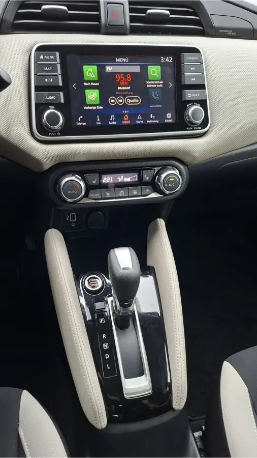 1.0 IG-T Acenta AUTOMAAT - NAVIGATIE