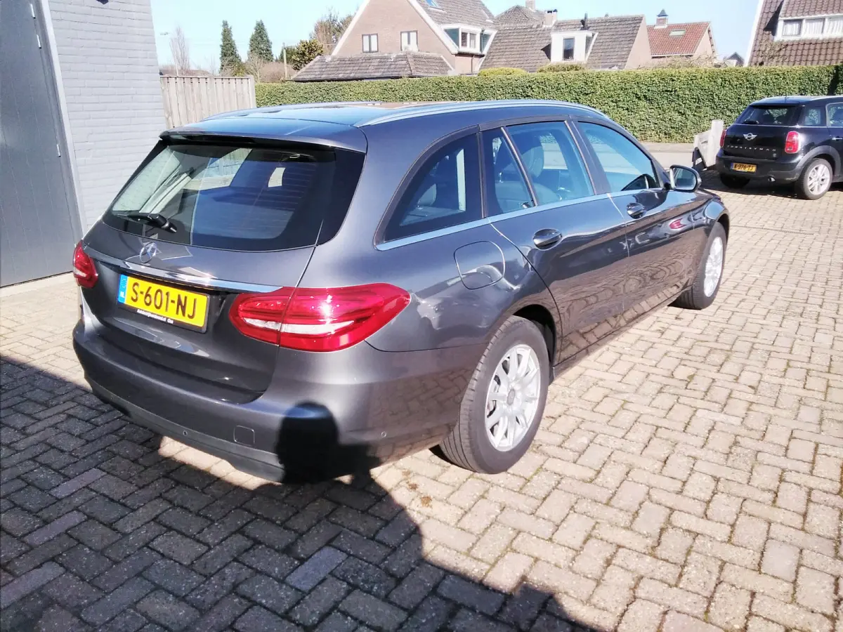 180 station NAVIGATIE + lane assist .