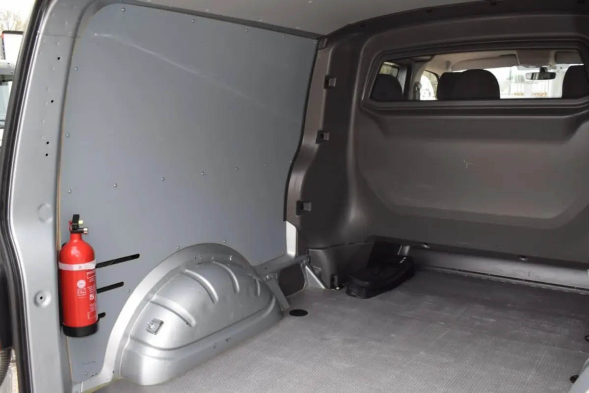 T6.1 2.0 TDI 150 PK L2H1 DC DUBBEL CABINE | AUTOMAAT | ZEER NETTE STAAT