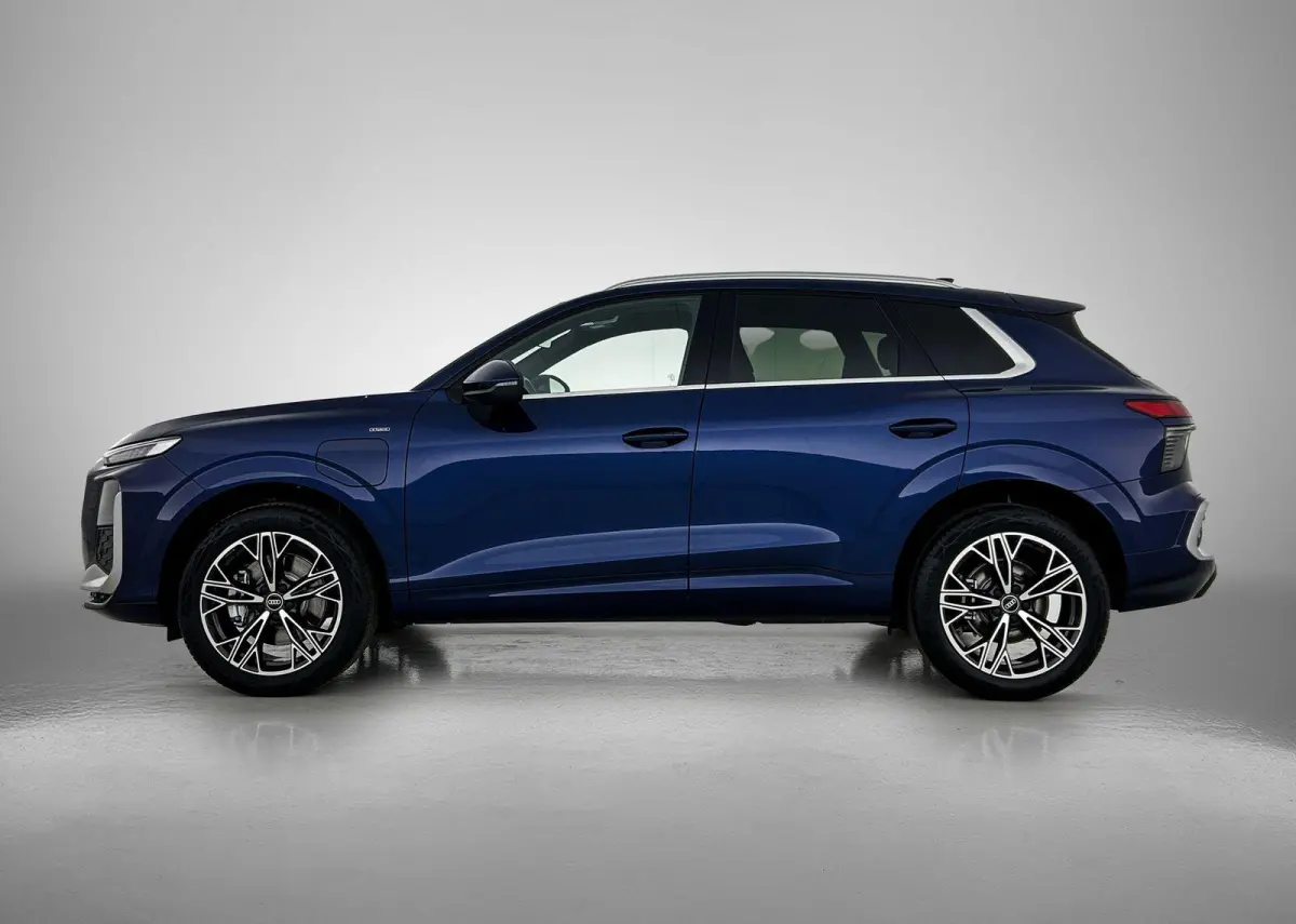 1.5 200kW e-hybrid S edition 272 PK | S line | Navigatiesysteem | Achteruitrijcamera | Adaptieve cruise controle | Tech plus | Stoelverwarming | Privacy glas | Audi drive select | LED achter