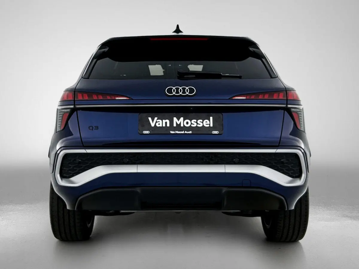1.5 200kW e-hybrid S edition 272 PK | S line | Navigatiesysteem | Achteruitrijcamera | Adaptieve cruise controle | Tech plus | Stoelverwarming | Privacy glas | Audi drive select | LED achter
