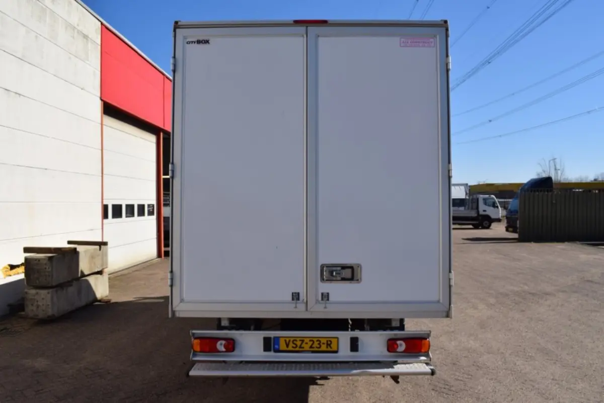 335 2.2 HDI L4 BAKWAGEN DAKSPOILER NAVI DAB CRUISE