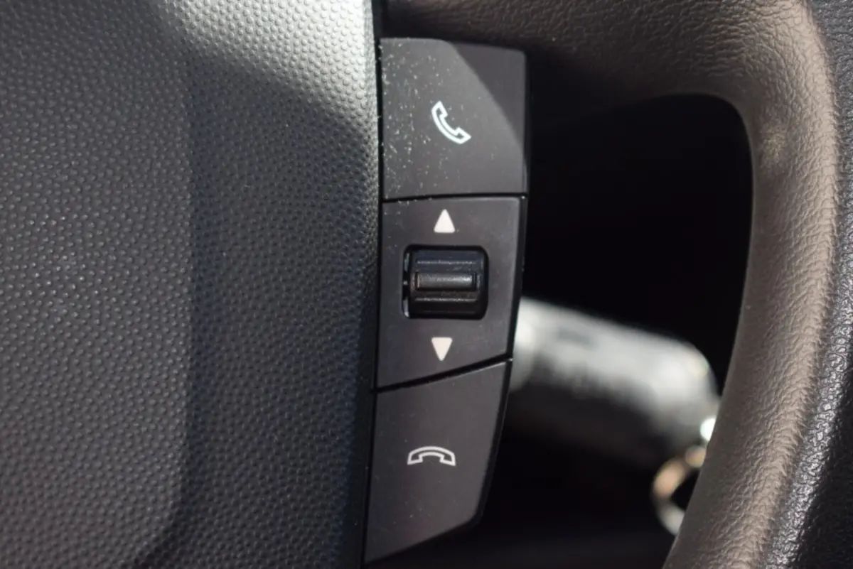 335 2.2 HDI L4 BAKWAGEN DAKSPOILER NAVI DAB CRUISE