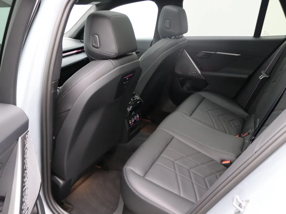 540d xDrive M Sportpakket Pro | Innovation Pack | Driving Assist Prof | Harman-Kardon | Panoramadak | 20"