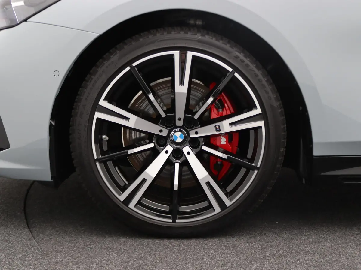 540d xDrive M Sportpakket Pro | Innovation Pack | Driving Assist Prof | Harman-Kardon | Panoramadak | 20"