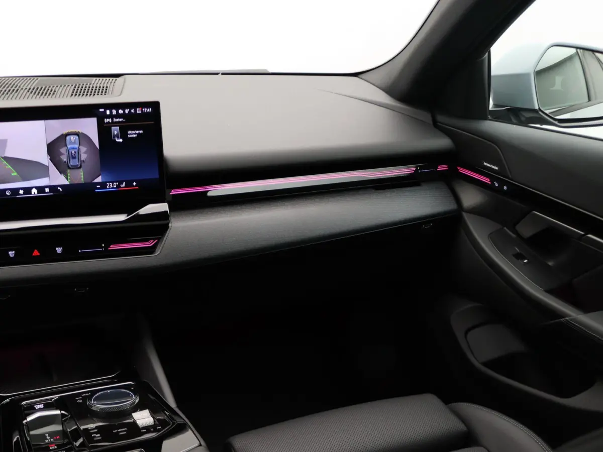 540d xDrive M Sportpakket Pro | Innovation Pack | Driving Assist Prof | Harman-Kardon | Panoramadak | 20"