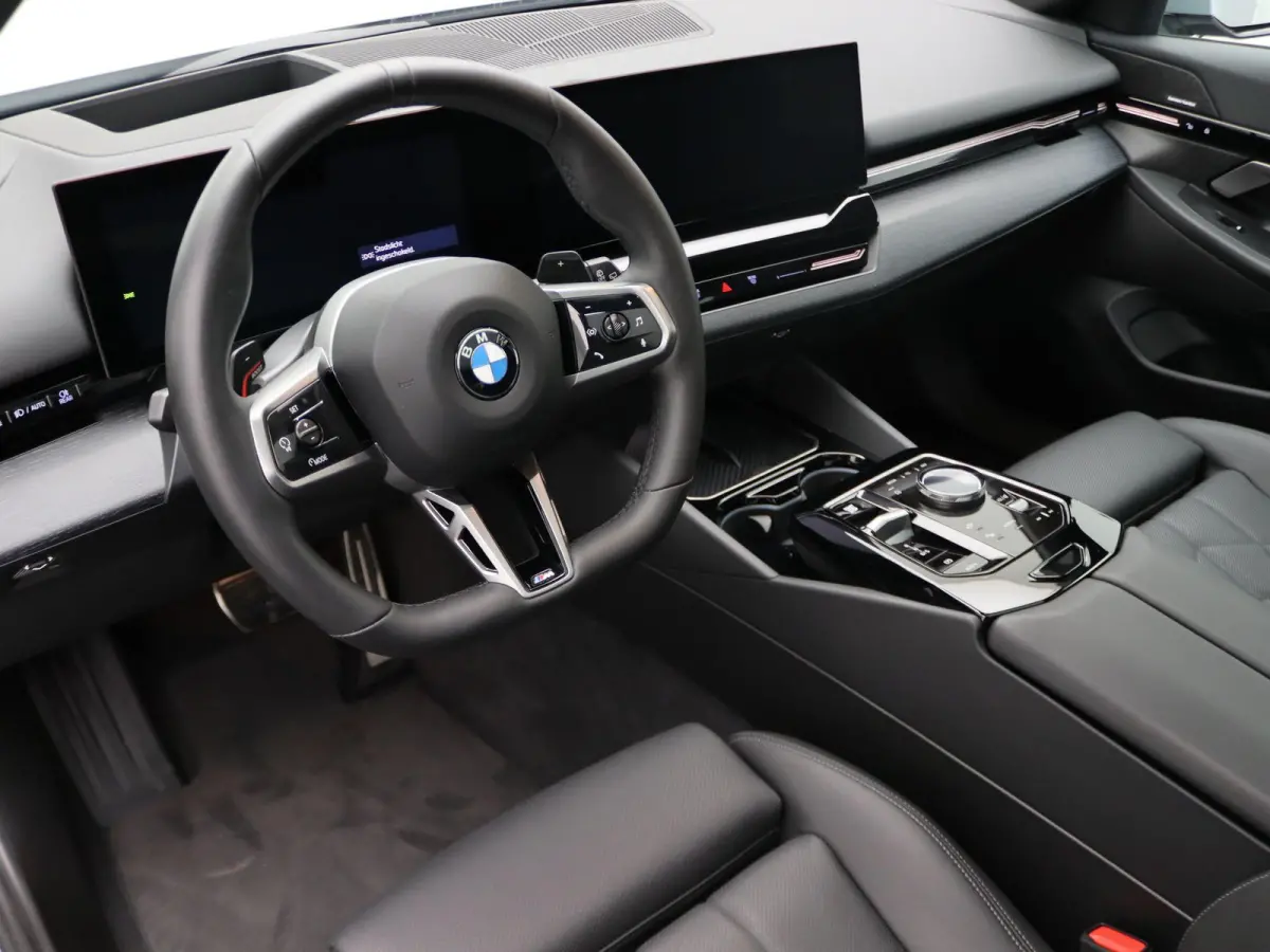 540d xDrive M Sportpakket Pro | Innovation Pack | Driving Assist Prof | Harman-Kardon | Panoramadak | 20"