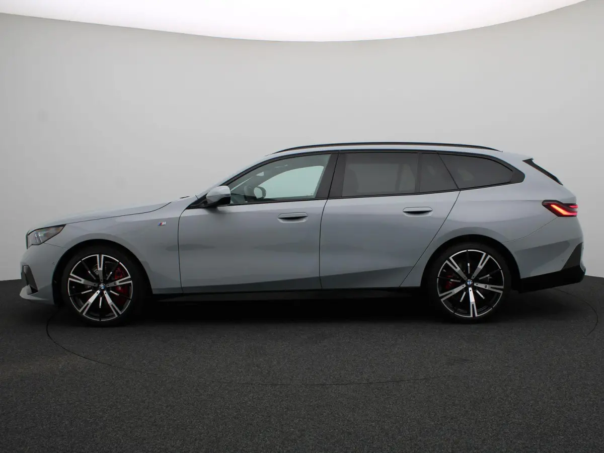 540d xDrive M Sportpakket Pro | Innovation Pack | Driving Assist Prof | Harman-Kardon | Panoramadak | 20"
