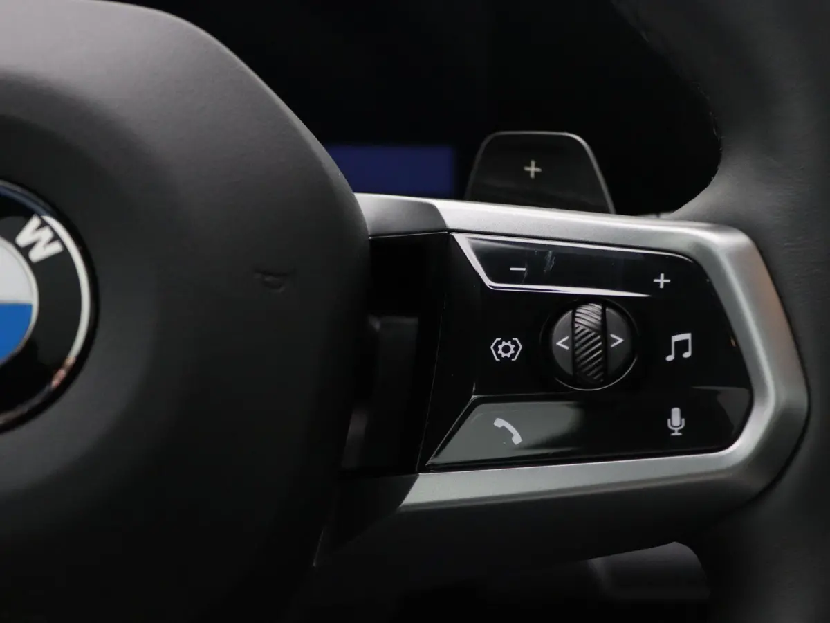 540d xDrive M Sportpakket Pro | Innovation Pack | Driving Assist Prof | Harman-Kardon | Panoramadak | 20"