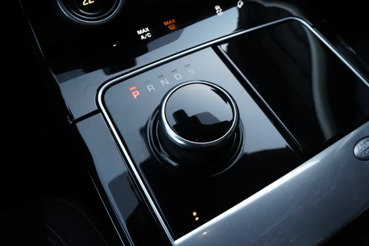 3.0 V6 SC AWD R-Dynamic - PANODAK - LEDER - LUCHTVERING - CARPLAY -