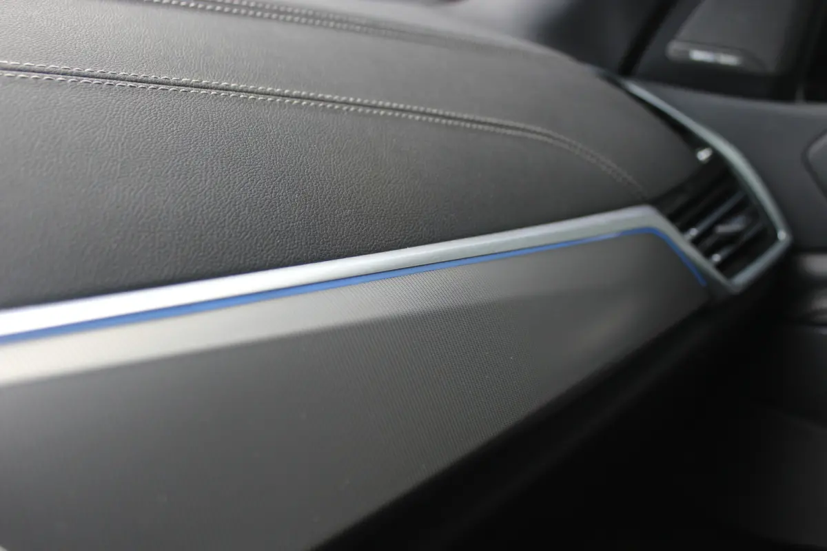 xDrive45e - M SPORT - LUCHTVERING - PANODAK - HEAD UP - SOFTCLOSE - LASER - H&K -