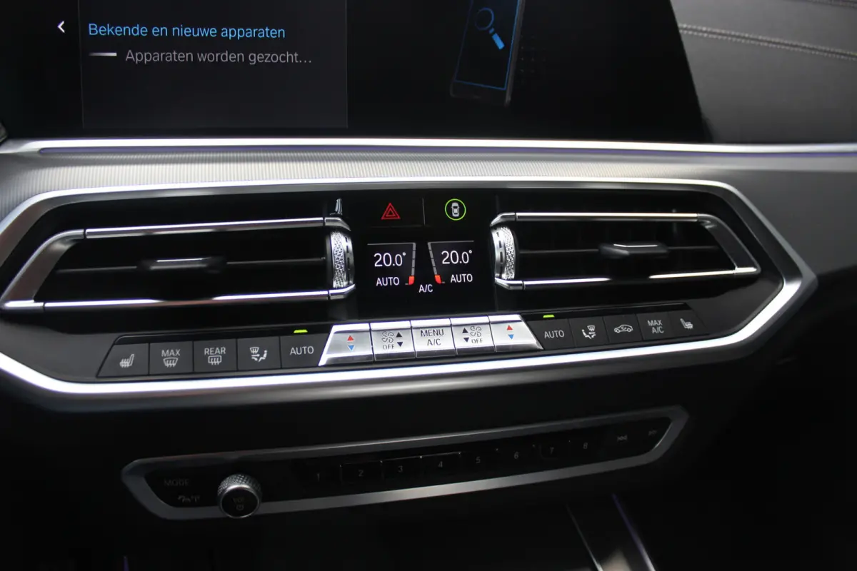 xDrive45e - M SPORT - LUCHTVERING - PANODAK - HEAD UP - SOFTCLOSE - LASER - H&K -