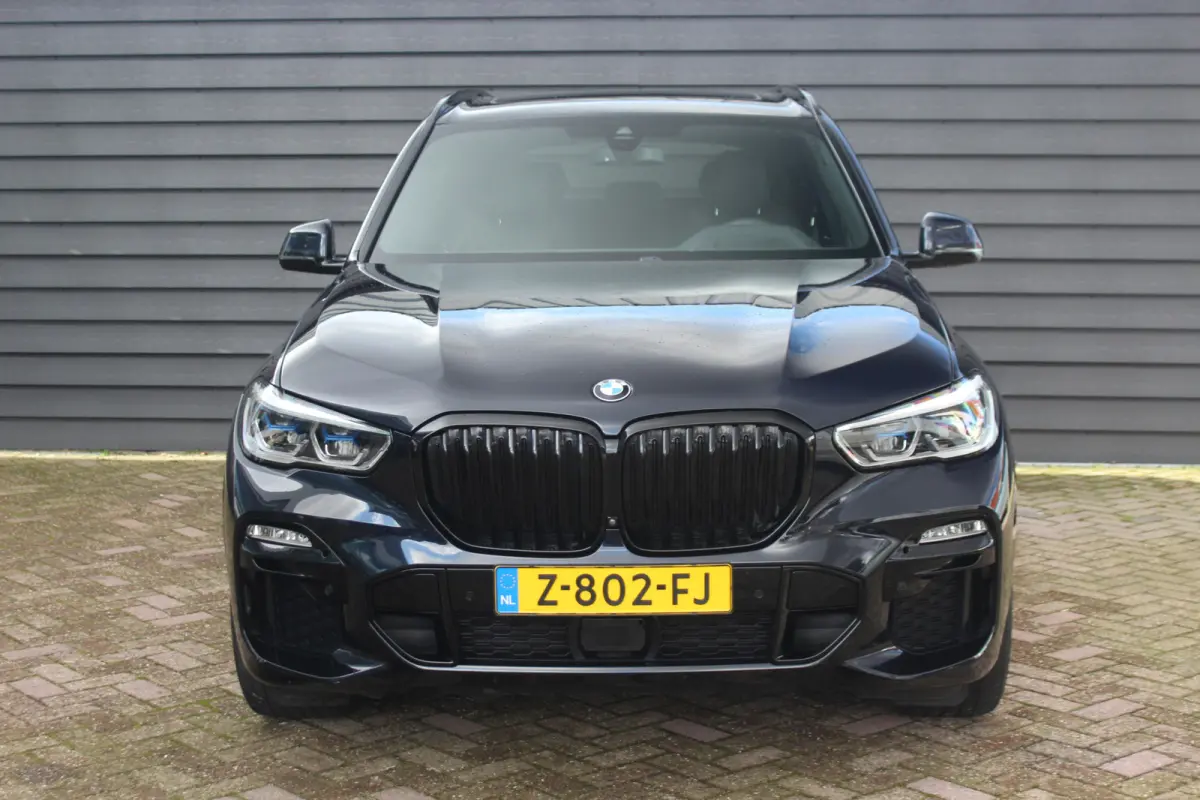 xDrive45e - M SPORT - LUCHTVERING - PANODAK - HEAD UP - SOFTCLOSE - LASER - H&K -