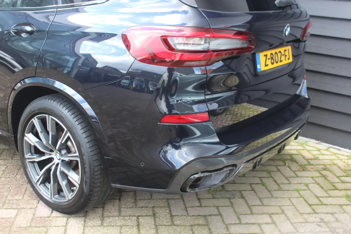 xDrive45e - M SPORT - LUCHTVERING - PANODAK - HEAD UP - SOFTCLOSE - LASER - H&K -