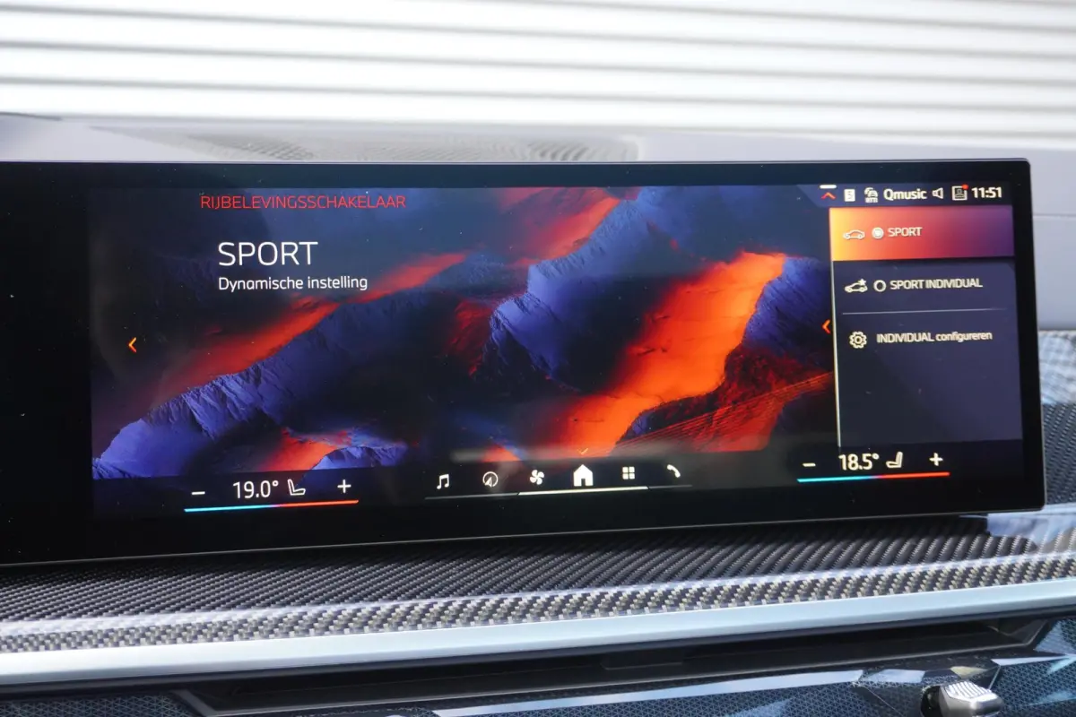 xDrive50e M Sportpakket Pro | Travel Pack | Innovation Pack | Soft-Close-Automatic voor portieren | Glazen panoramadak | Driving Assistant Professional | HIFI System Harman Kardon |