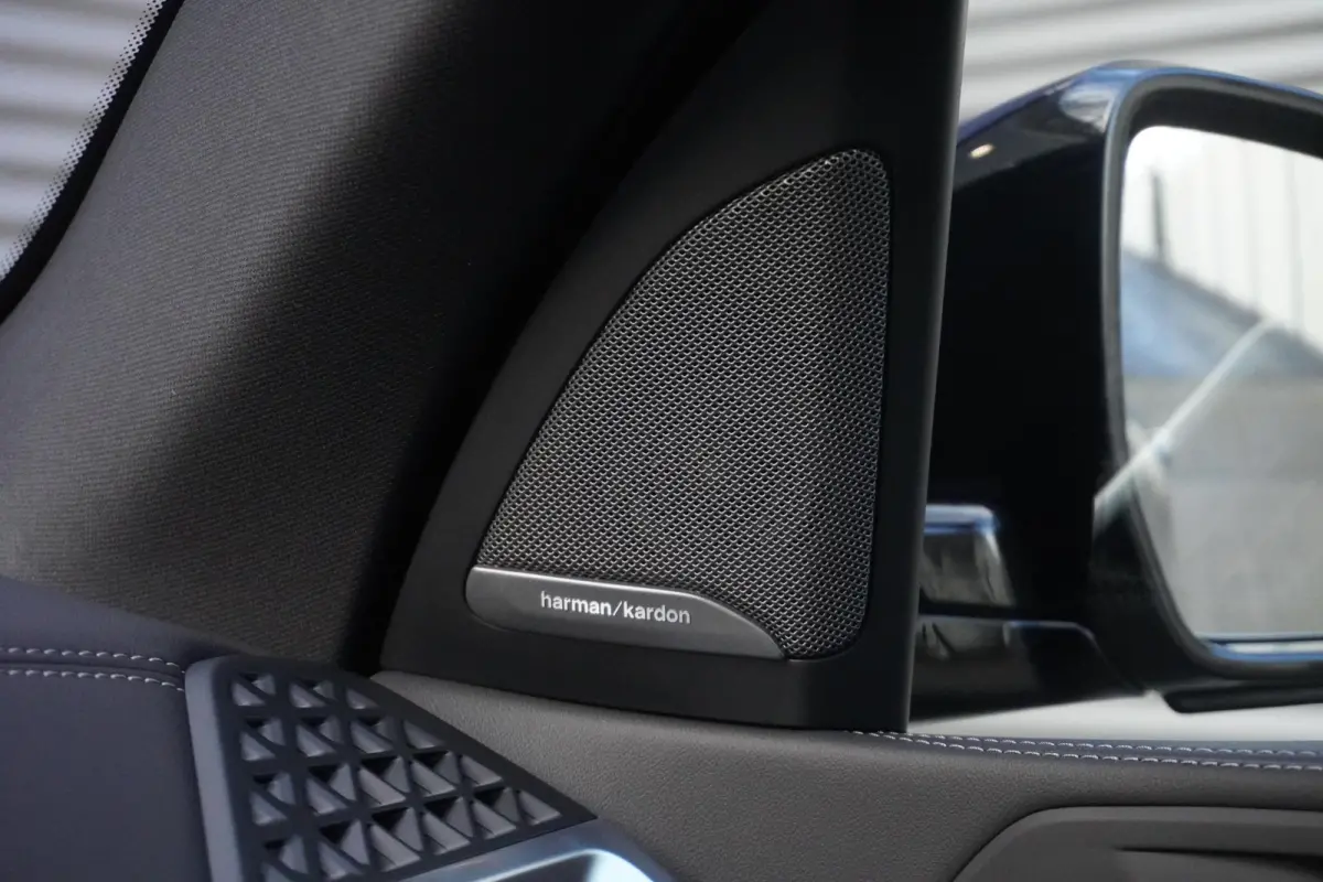 xDrive50e M Sportpakket Pro | Travel Pack | Innovation Pack | Soft-Close-Automatic voor portieren | Glazen panoramadak | Driving Assistant Professional | HIFI System Harman Kardon |