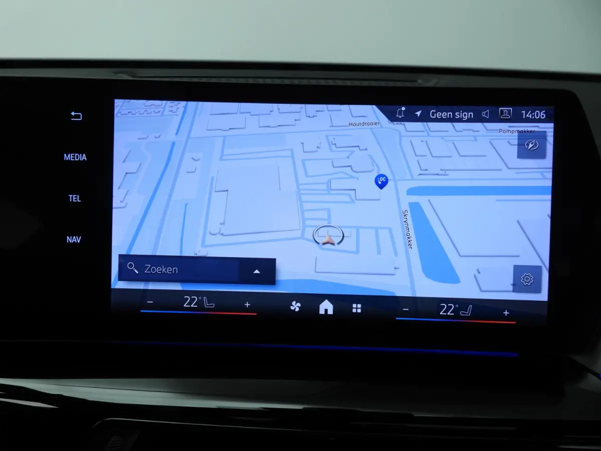 xDrive30 | M-Sportpakket | LED | Leder | Navigatie | Panoramadak | Stoelverwarming | DAB | Alu 19 inch