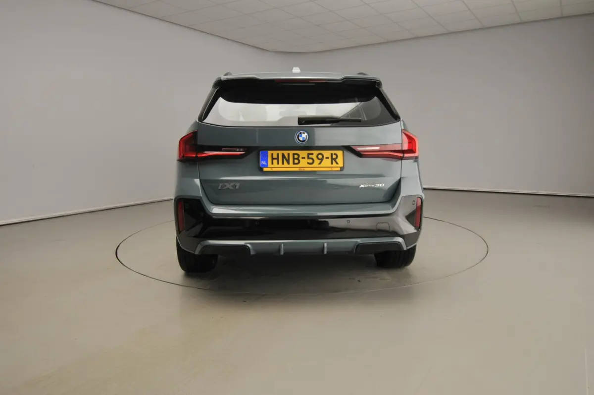 xDrive30 | M-Sportpakket | LED | Leder | Navigatie | Panoramadak | Stoelverwarming | DAB | Alu 19 inch