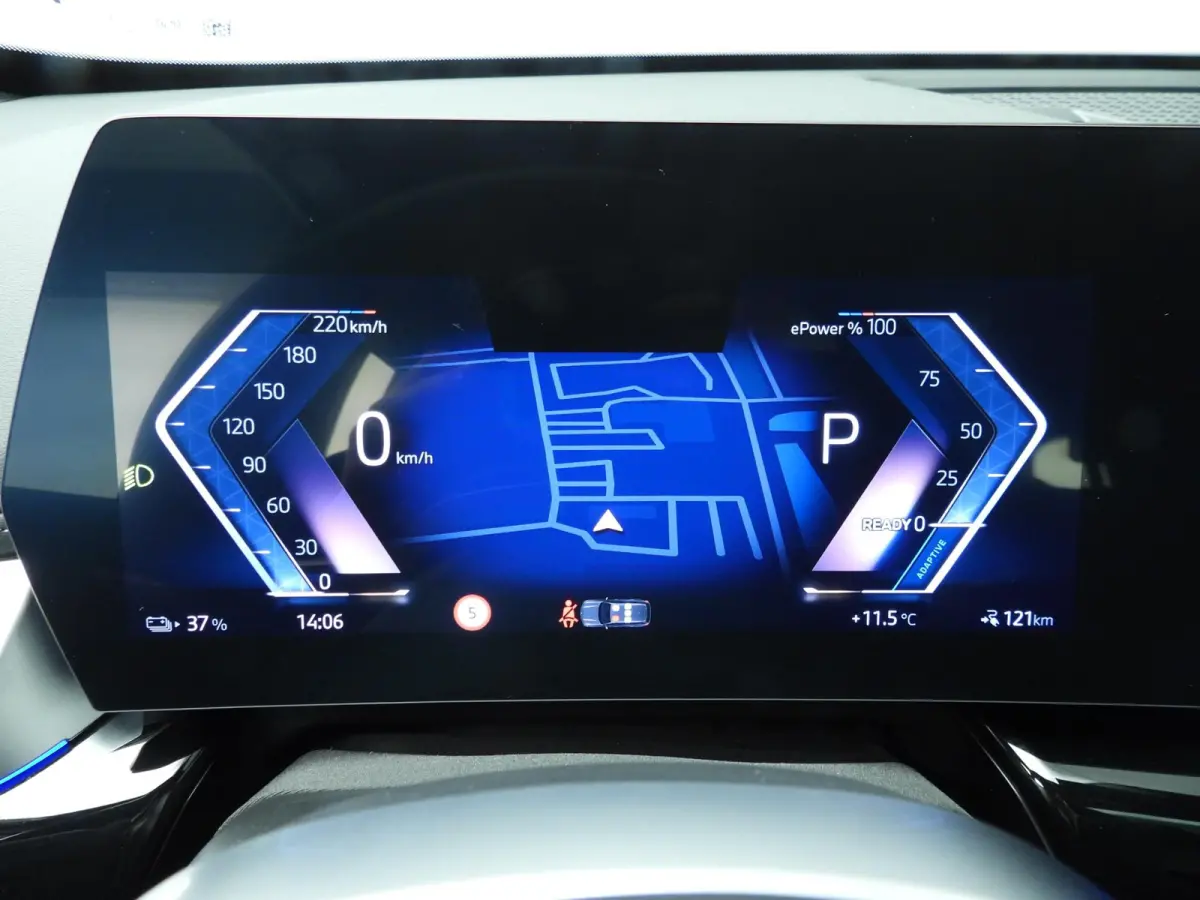xDrive30 | M-Sportpakket | LED | Leder | Navigatie | Panoramadak | Stoelverwarming | DAB | Alu 19 inch