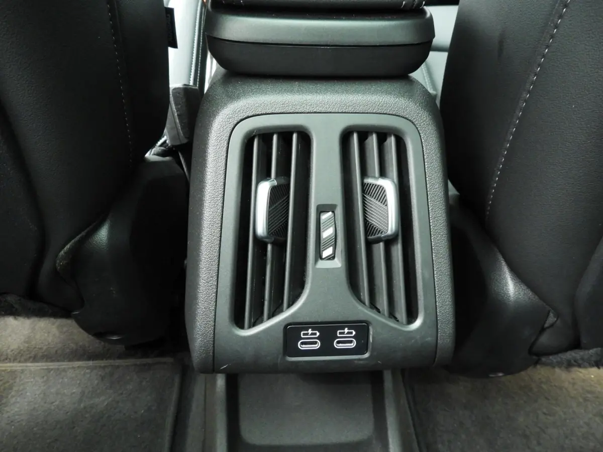 xDrive30 | M-Sportpakket | LED | Leder | Navigatie | Panoramadak | Stoelverwarming | DAB | Alu 19 inch