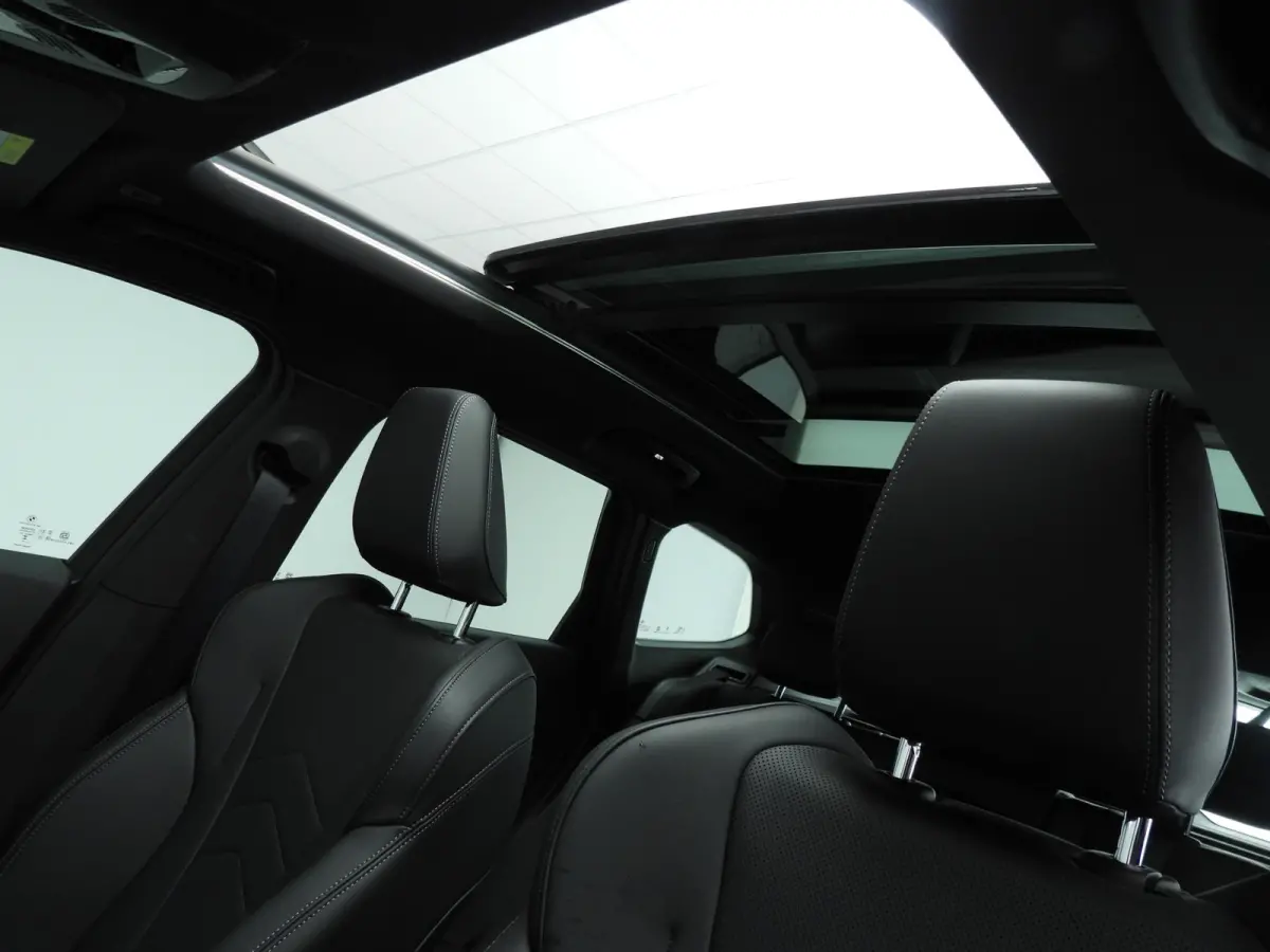 xDrive30 | M-Sportpakket | LED | Leder | Navigatie | Panoramadak | Stoelverwarming | DAB | Alu 19 inch
