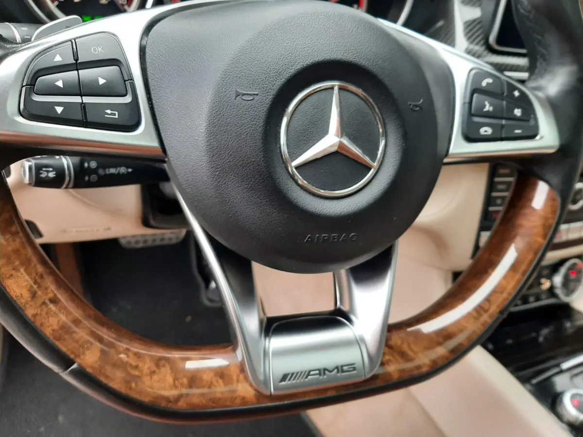 AMG 63 S 4MATIC 585 pk vol carbon