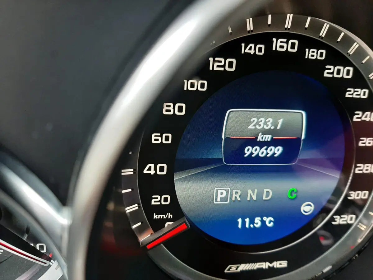 AMG 63 S 4MATIC 585 pk vol carbon