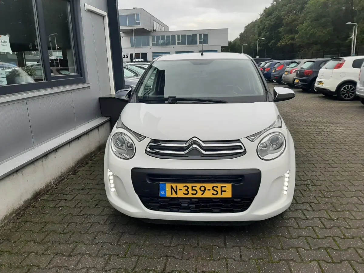 1.0 VTi Feel camera apple carplay airco cruise