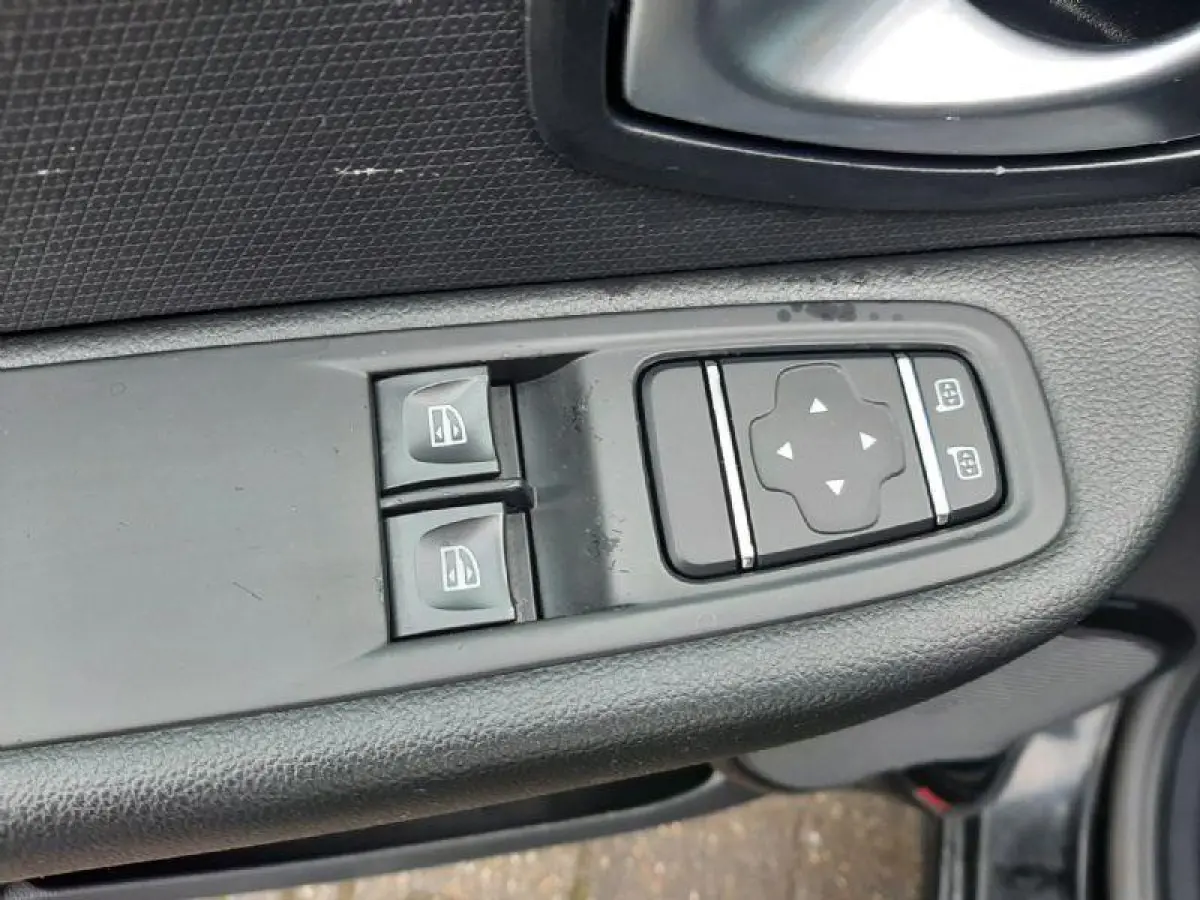 0.9 TCe Intens airco cruise lmv ele pakket