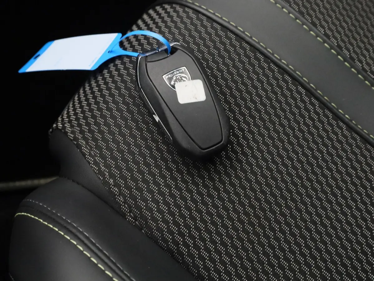 1.2 PureTech 130 PK Automaat GT-Line | CAMERA | KEYLESS