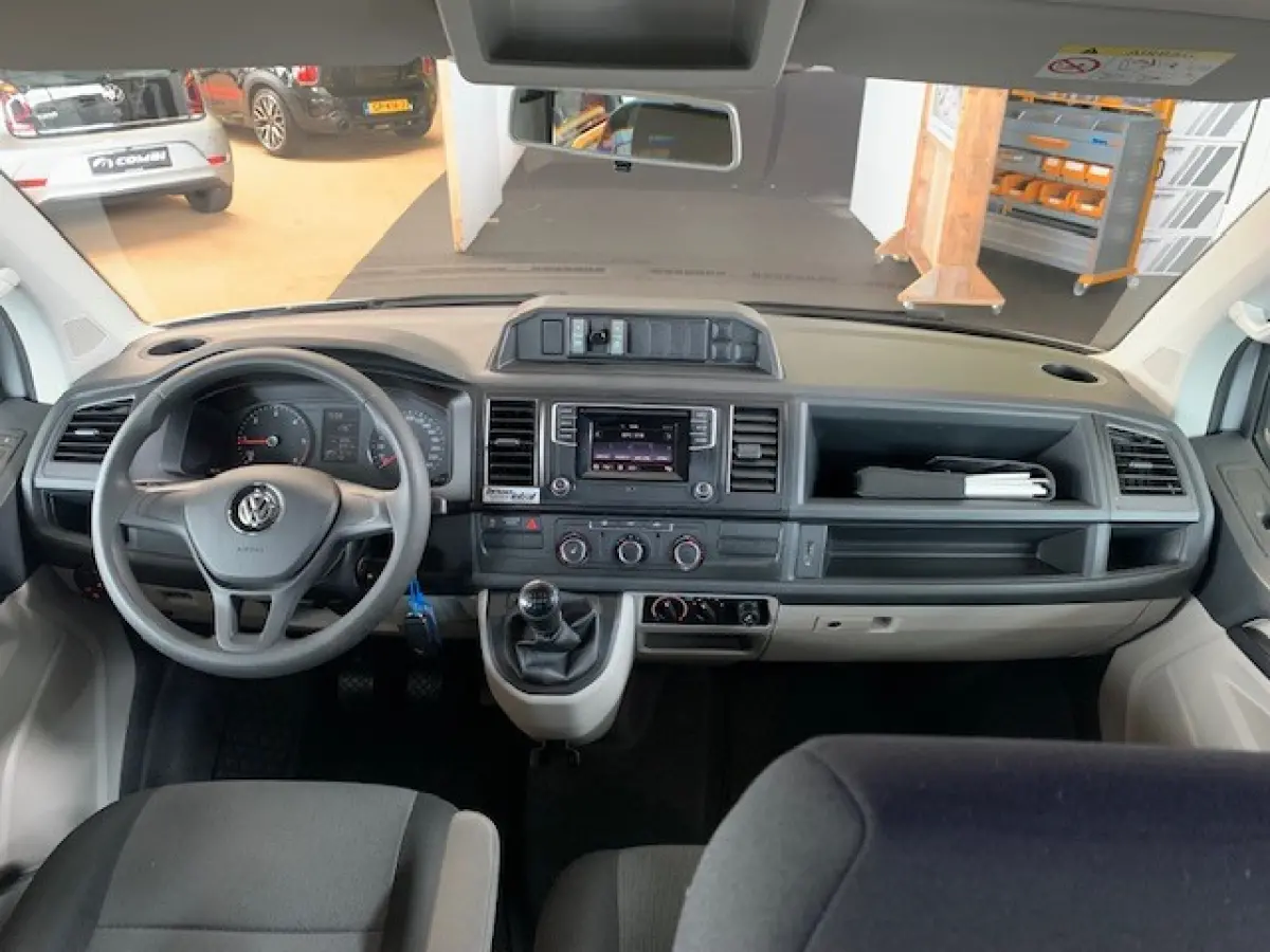 2.0 TDI L2H3 > Rolstoelvervoer / 9 personenbus / rolstoelbus / invalide bus / 9 persoonsbus / groepsvervoer